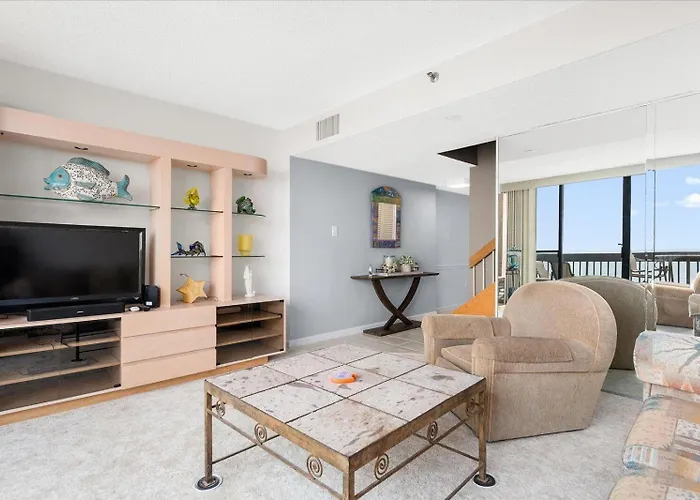 Holiday home Charming 2 Bedroom Oceanfront Century I With Indoor Pool! *