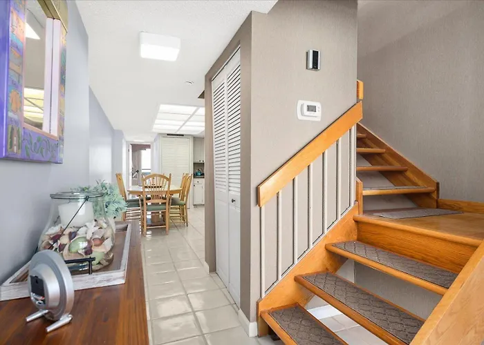 Holiday home Charming 2 Bedroom Oceanfront Century I With Indoor Pool!