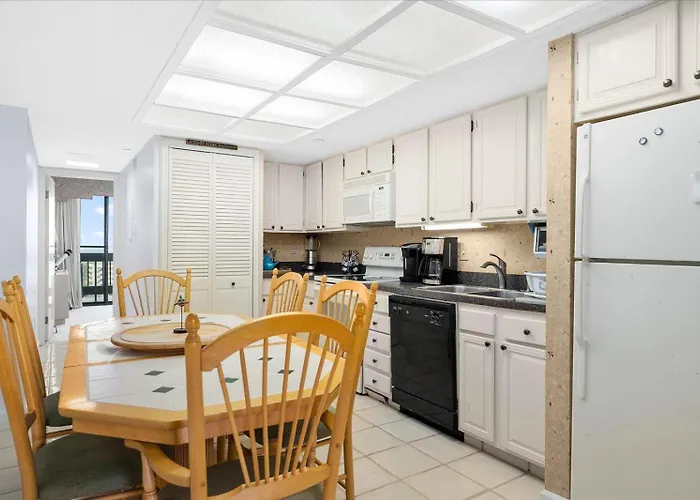 Charming 2 Bedroom Oceanfront Century I With Indoor Pool! *