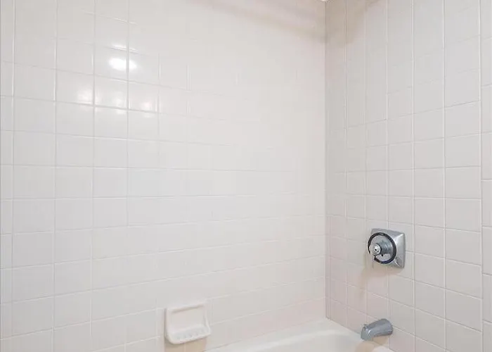 Charming 2 Bedroom Oceanfront Century I With Indoor Pool! Holiday home
