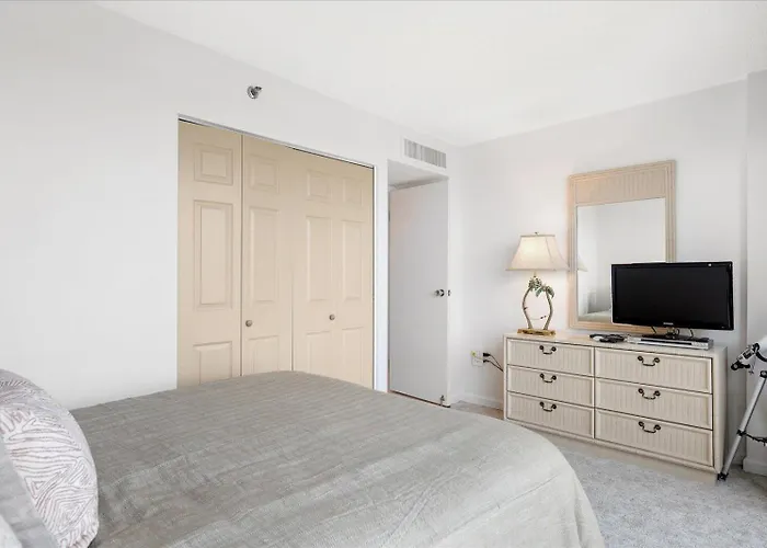 Charming 2 Bedroom Oceanfront Century I With Indoor Pool! Holiday home