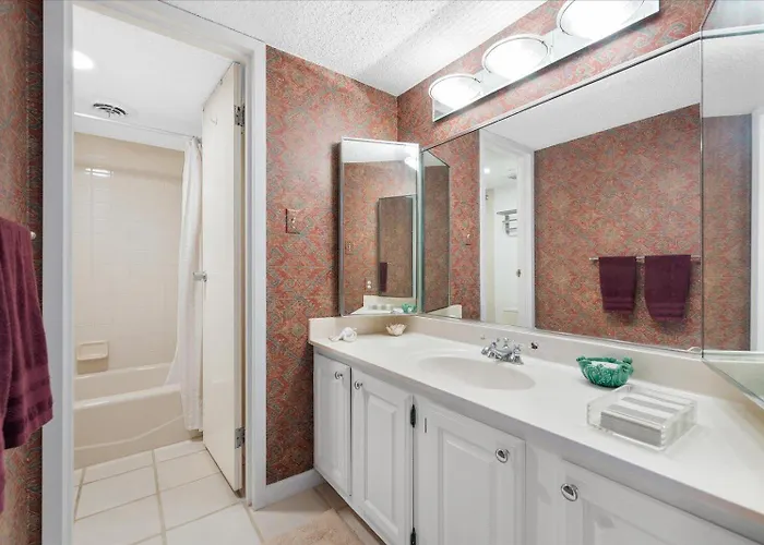 Charming 2 Bedroom Oceanfront Century I With Indoor Pool!