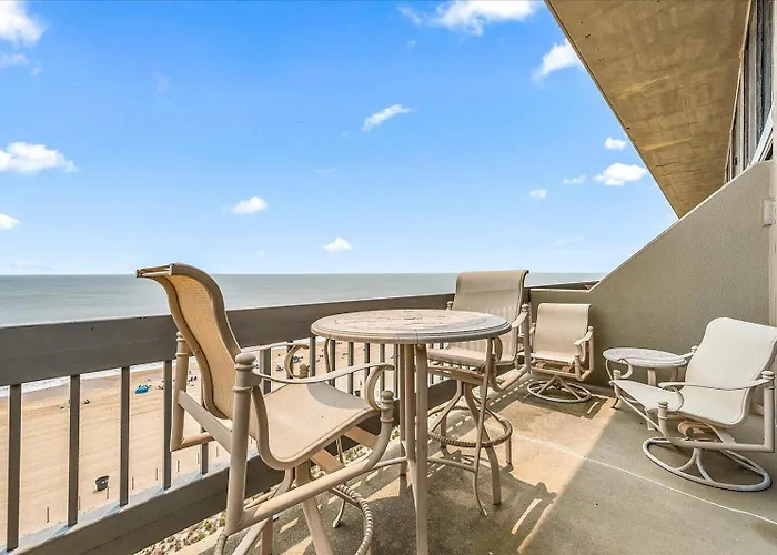 Holiday home Charming 2 Bedroom Oceanfront Century I With Indoor Pool! Ocean City