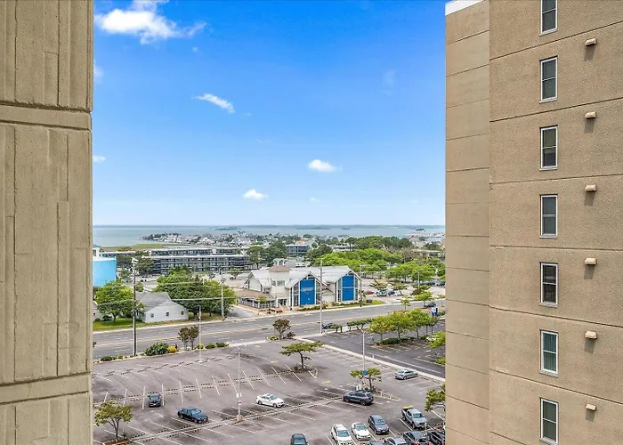 Charming 2 Bedroom Oceanfront Century I With Indoor Pool! *