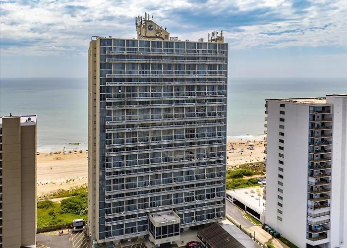 Holiday home Charming 2 Bedroom Oceanfront Century I With Indoor Pool!