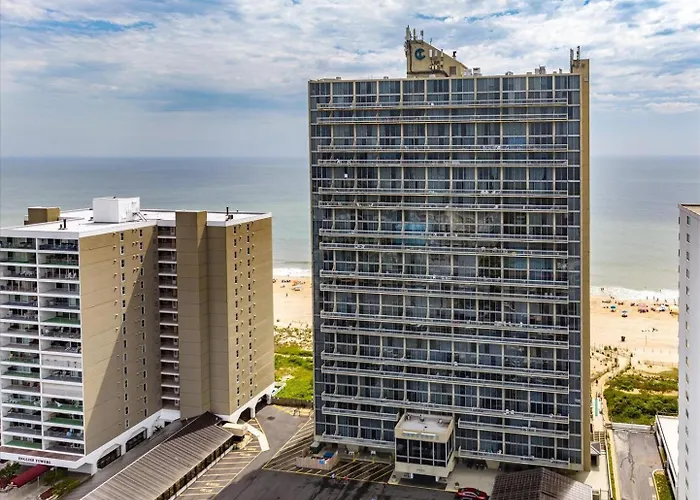 Charming 2 Bedroom Oceanfront Century I With Indoor Pool! *
